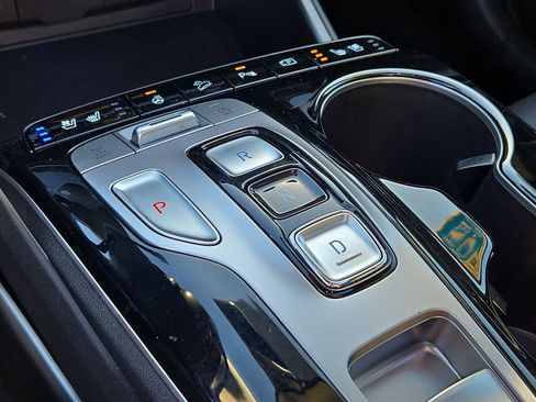 Certified 2023 Hyundai Tucson Limited w/ Cargo Package image 18