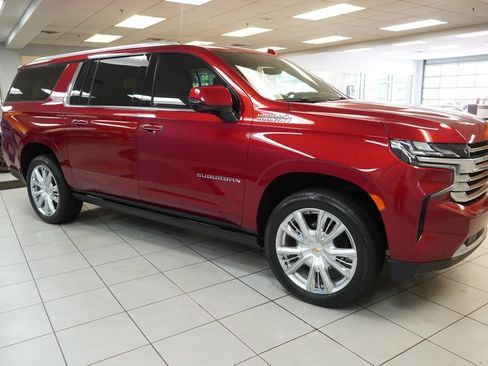 Used 2024 Chevrolet Suburban High Country w/ Advanced Technology Package AWD/4WD image 18