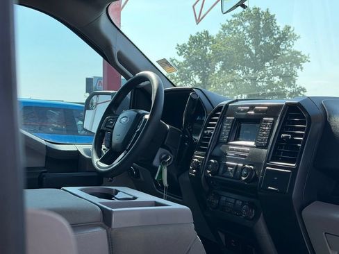 Used 2017 Ford F150 XL w/ Equipment Group 101A Mid AWD/4WD image 33