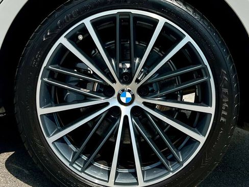Used 2021 BMW 530i w/ Convenience Package RWD image 28