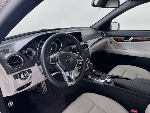 Used 2013 Mercedes-Benz C 250 Sedan image 10
