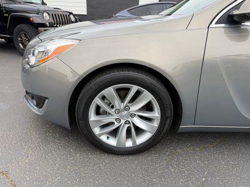 Used 2017 Buick Regal Premium w/ Driver Confidence Package #2 image 12