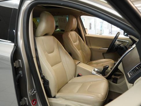 Used 2014 Volvo XC60 T6 image 25