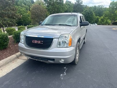 Used 2007 GMC Yukon SLT w/ SLT Preferred Equipment Group AWD/4WD image 4