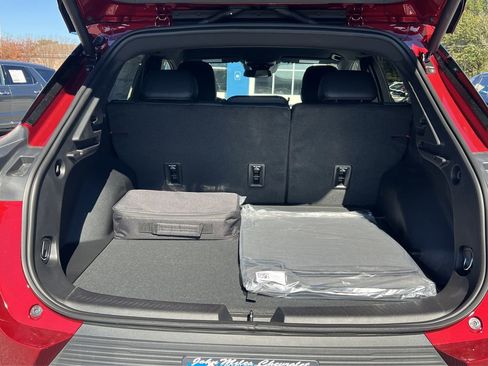 New 2026 Chevrolet Equinox EV LT image 16