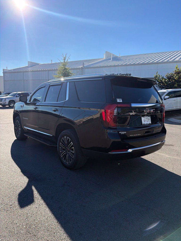 Used 2025 GMC Yukon Elevation AWD/4WD image 10