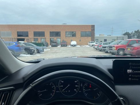 Used 2025 MAZDA CX-70 3.3 Turbo w/ Preferred Package image 34