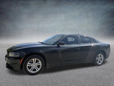 Used 2023 Dodge Charger SXT RWD image 2
