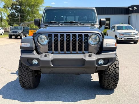 Used 2020 Jeep Gladiator Sport w/ Quick Order Package 24S AWD/4WD image 4