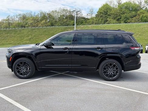 New 2026 Jeep Grand Cherokee L Summit AWD/4WD image 4