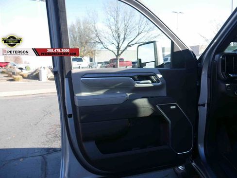 Used 2025 Chevrolet Silverado 3500 LTZ w/ LTZ Plus Package image 33