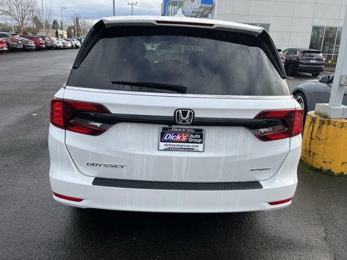 Certified 2023 Honda Odyssey Sport image 8