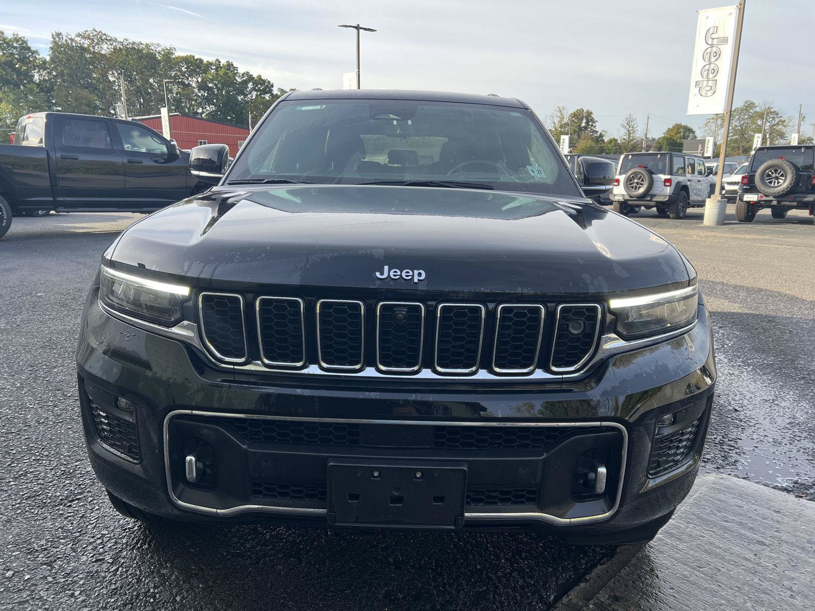 Used 2022 Jeep Grand Cherokee Overland w/ Adv Protech Group III AWD/4WD image 7