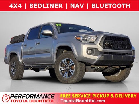 Used 2017 Toyota Tacoma TRD Sport image 1