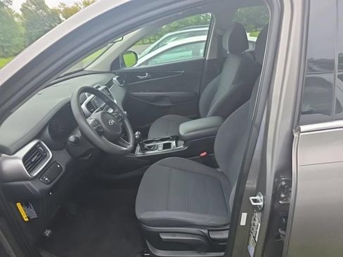 Used 2018 Kia Sorento L FWD image 8