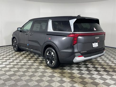 New 2026 Kia Carnival LXS image 5