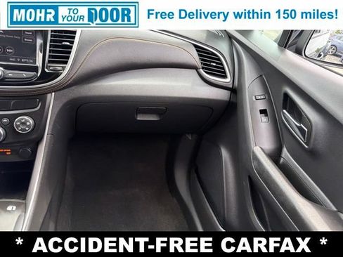 Used 2022 Chevrolet Trax LT AWD/4WD image 28