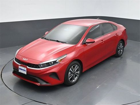 Used 2024 Kia Forte LXS image 37