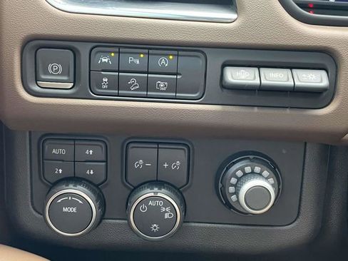 Certified 2023 Chevrolet Tahoe High Country w/ Premium Package 2 image 26