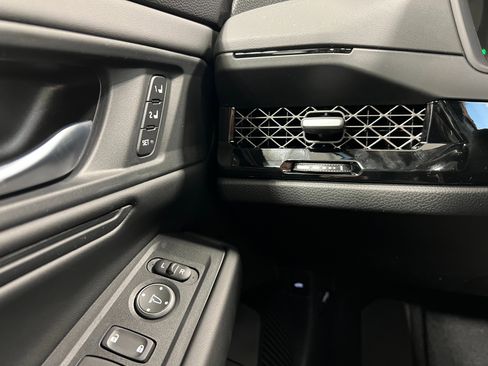 New 2025 Honda Accord EX-L image 19