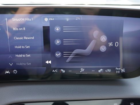 Certified 2025 Buick Enclave Avenir w/ Super Cruise Package image 31