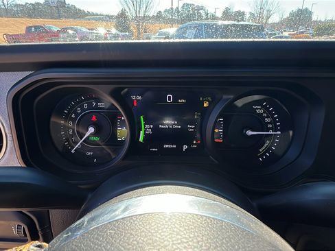 Used 2024 Jeep Wrangler Sahara w/ Technology Group image 28