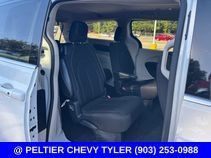 Used 2023 Chrysler Voyager LX FWD image 13