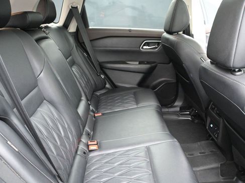 Used 2022 Nissan Rogue Platinum w/ Head-Up Display Package AWD/4WD image 20