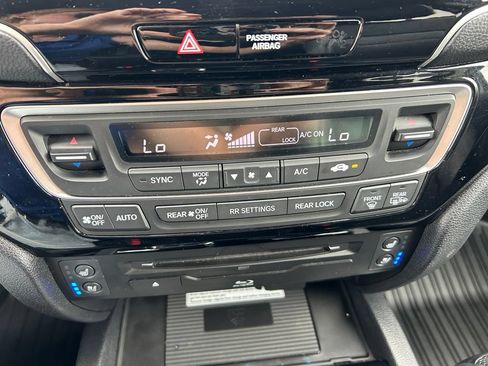 Used 2020 Honda Pilot Elite image 34