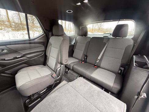 Used 2023 Chevrolet Traverse LT AWD/4WD image 11