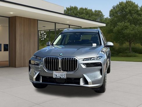 Used 2026 BMW X7 xDrive40i AWD/4WD image 3