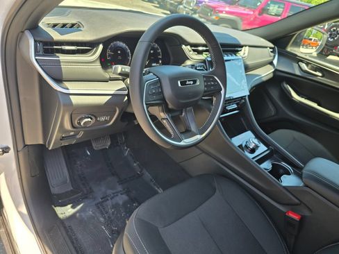New 2026 Jeep Grand Cherokee L 4WD image 24