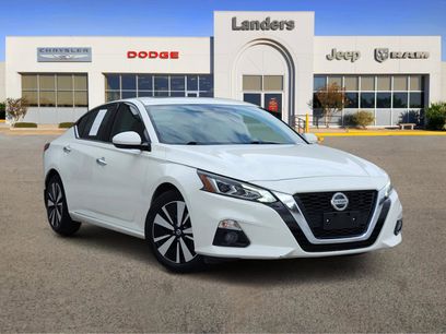 Used 2020 Nissan Altima 2.5 SV