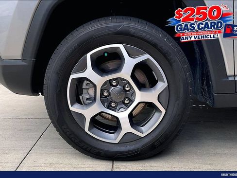 Used 2022 Jeep Compass Trailhawk w/ Trailhawk Elite Group AWD/4WD image 9
