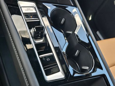 New 2026 Volkswagen Atlas Cross Sport SEL AWD/4WD image 10