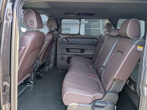 New 2025 Volkswagen ID. Buzz Pro S RWD image 13