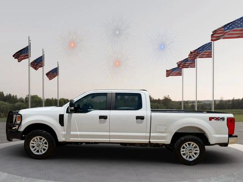 Used 2022 Ford F250 XL w/ Power Equipment Group AWD/4WD image 2