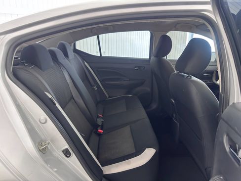 Used 2020 Nissan Versa SV FWD image 11