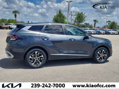Certified 2023 Kia Sportage EX FWD image 3