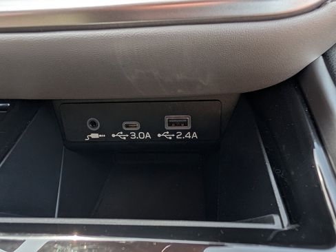 Certified 2025 Subaru Legacy Premium AWD/4WD image 33