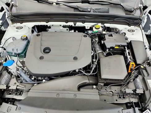 New 2026 Volvo XC40 B5 Plus w/ Protection Package Premier AWD/4WD image 32