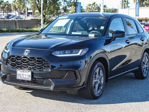 Certified 2026 Honda HR-V LX image 3