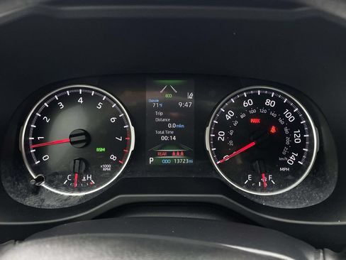 Used 2022 Toyota RAV4 XLE AWD/4WD image 14