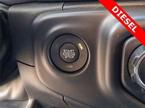 Used 2022 Jeep Wrangler Unlimited Sport image 31