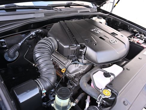 Used 2008 Toyota 4Runner SR5 RWD image 31