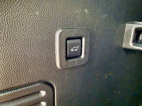 Used 2017 Lincoln Navigator L Reserve image 17