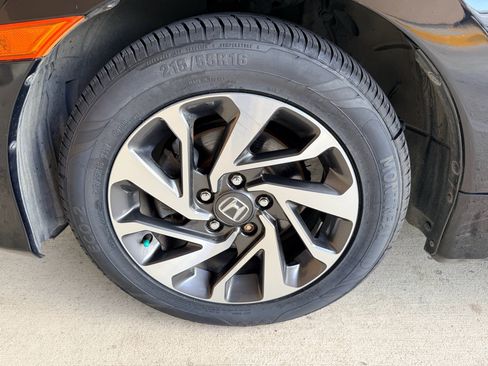 Used 2016 Honda Civic EX image 28