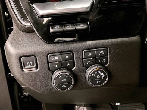 Used 2026 Chevrolet Silverado 1500 High Country w/ Midnight Edition AWD/4WD image 39