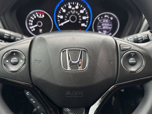 Used 2018 Honda HR-V LX image 14