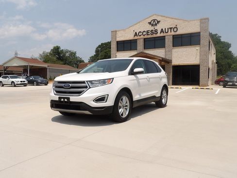 Used 2018 Ford Edge SEL w/ Equipment Group 201A image 2